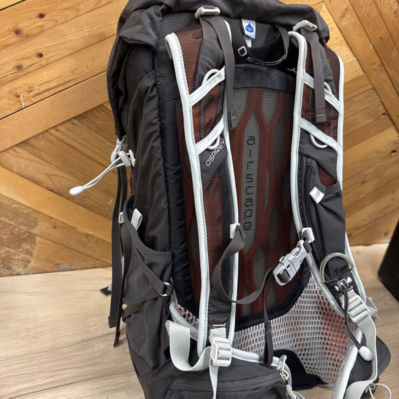Osprey -Talon 33 Backpack- MSRP $260 : Grey --SM ( 14-41cm)