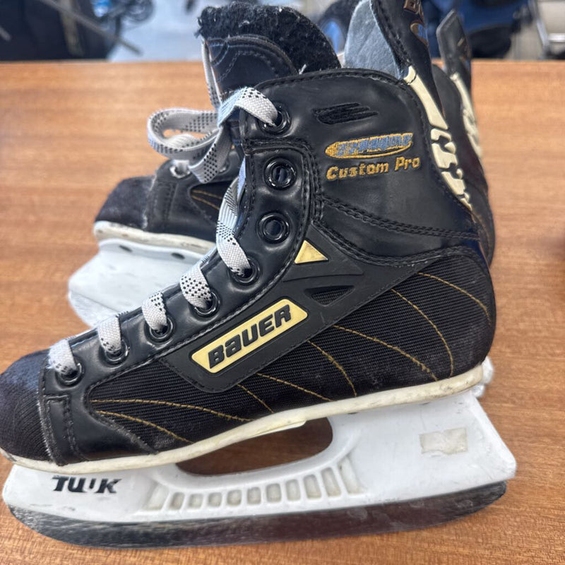 Bauer Ice Skates: black-unisex-