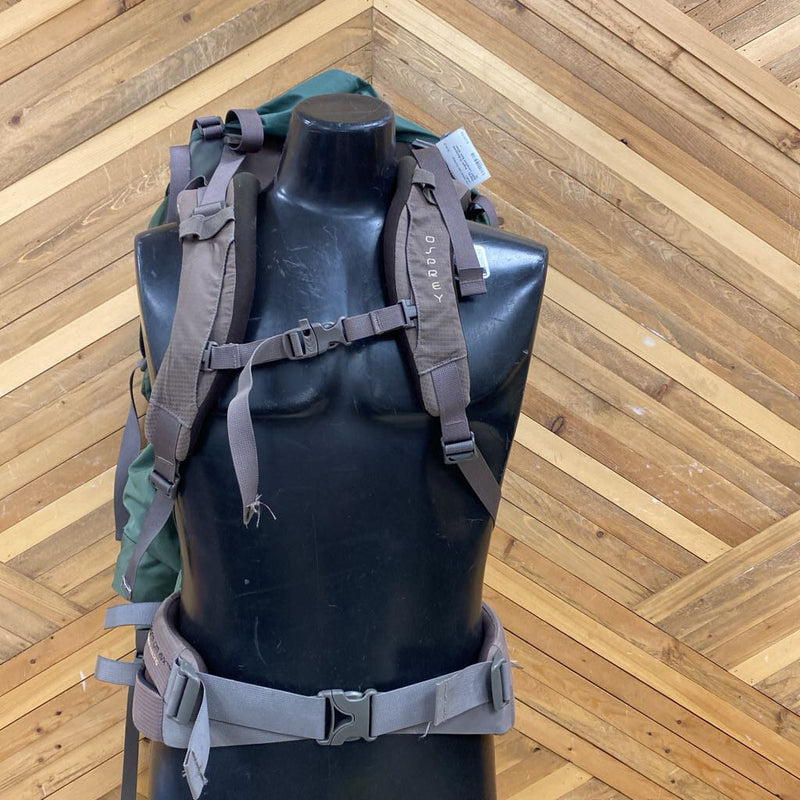 Osprey - Argon 70 Backpack- MSRP compared $440: Green --70