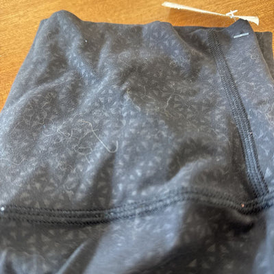 Lululemon - Women's Leggings Cropped- MSRP $108: black-women-6