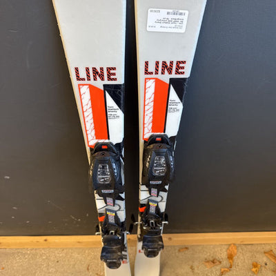 Line - Youth Wallisch Shorty Ski- MSRP $399: white/grey orange/Black --119 cm