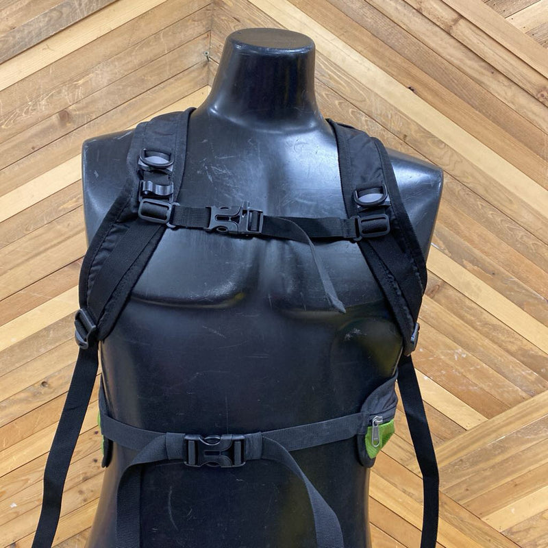 Tonitrus - Hydration Pack: green-unisex-