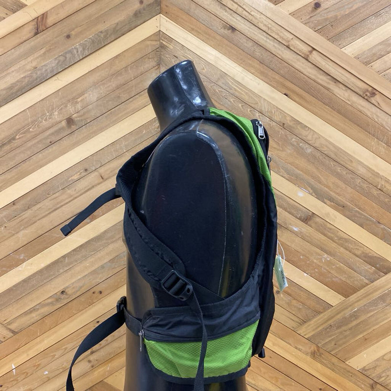 Tonitrus - Hydration Pack: green-unisex-