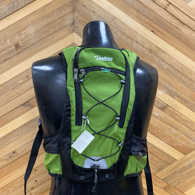 Tonitrus - Hydration Pack: green-unisex-
