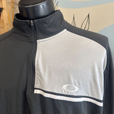Oakley - Men's 1/4 zip Longsleeve - MSRP $60: Black/Grey-men-XL