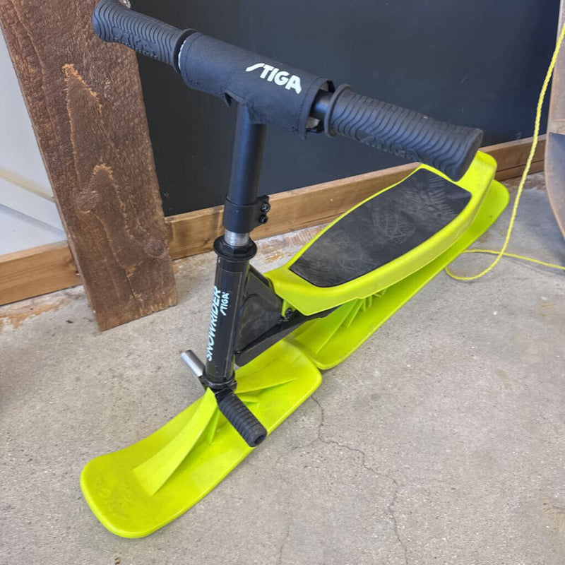 STIGA - Curve Snow Racer- MSRP $129: bright green-unisex-