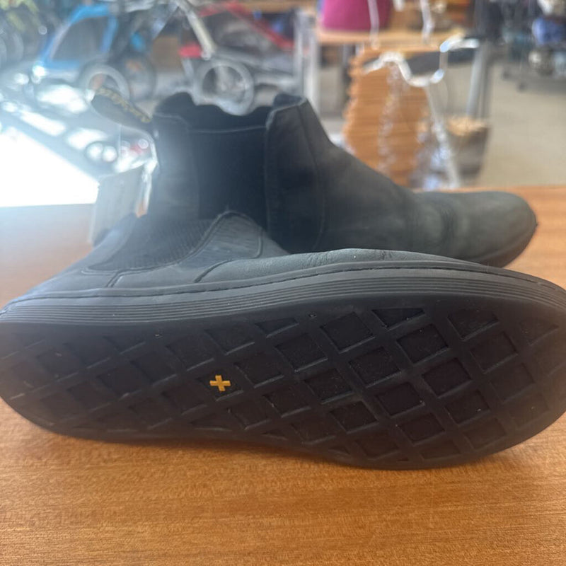 Dr Marten&