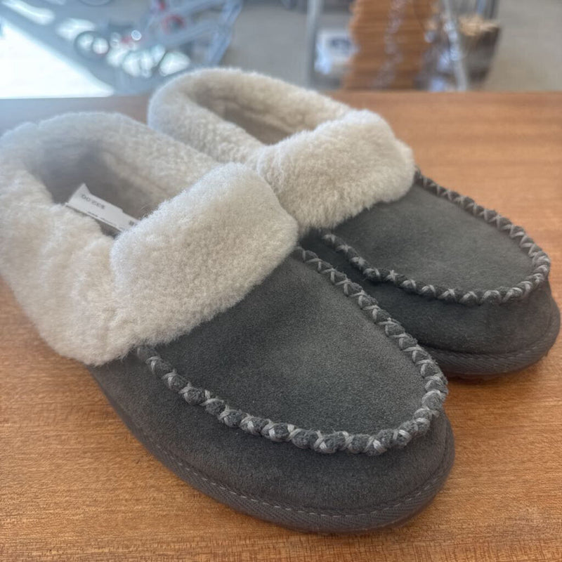 Manitobah Mukluks - Kids Cabin Clogs - MSRP comp $65: Grey/White-children-3Y