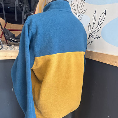 Patagonia - Synchilla Fleece Pullover- MSRP $169: Blue/Yellow-unisex-MD
