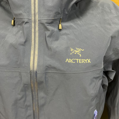 Arc’Teryx - Woman's Beta LT Waterproof Jacket- MSRP $600: blue-women-LG