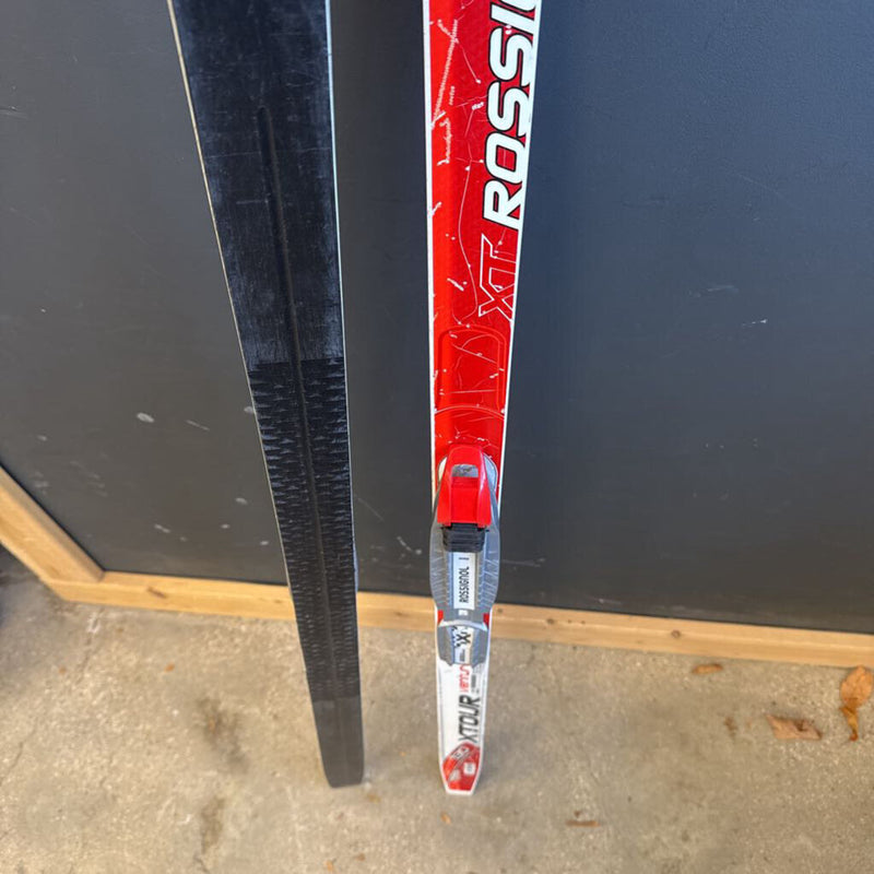 Rossignol - XTour Venture Waxless XC Skis - NNN Bindings - MSRP $190: Red White --130