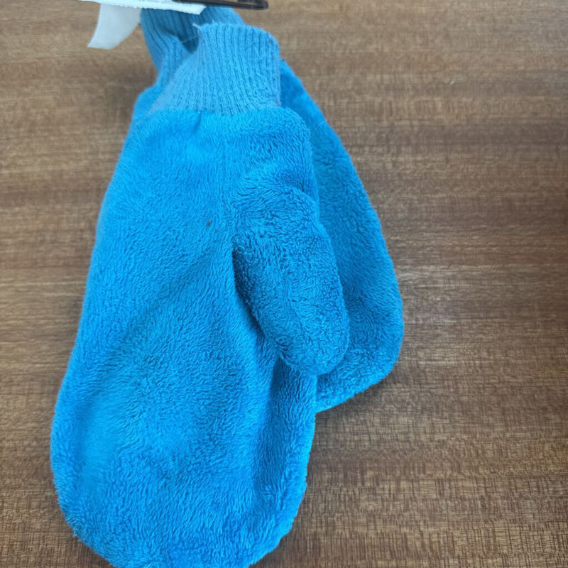 Ivivva- Turquoise Winter Mittens: turquoise-children-