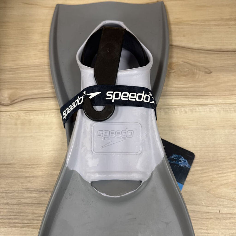 Speedo- Triaion Rubber Swim Fins: Grey-unisex-LG