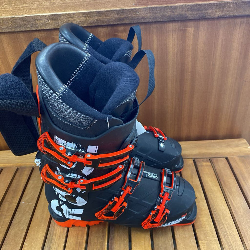 Rossignol - AllTrack 90 Downhill Ski Boots - MSRP $400: Black/Red-men-24.5