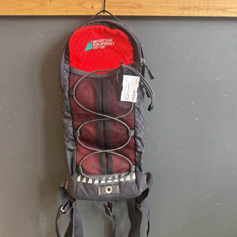 MEC - Vintage Hydration Backpack : --