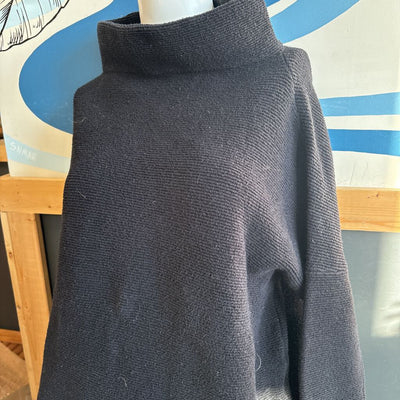 Free People- Women's Black Sweater- MSRP compared $138: black-women-LG