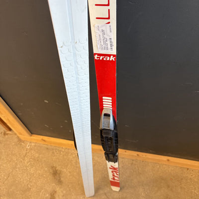 TRAK - Fishscale Nowax NNN Cross Country Skis - MSRP$: White Red --135cm