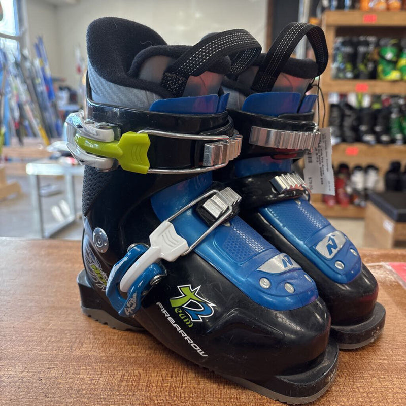 Nordica- Kids Fire Arrow Downhill Ski Boots- MSRP $158: Black/Blue-unisex-16-17.5