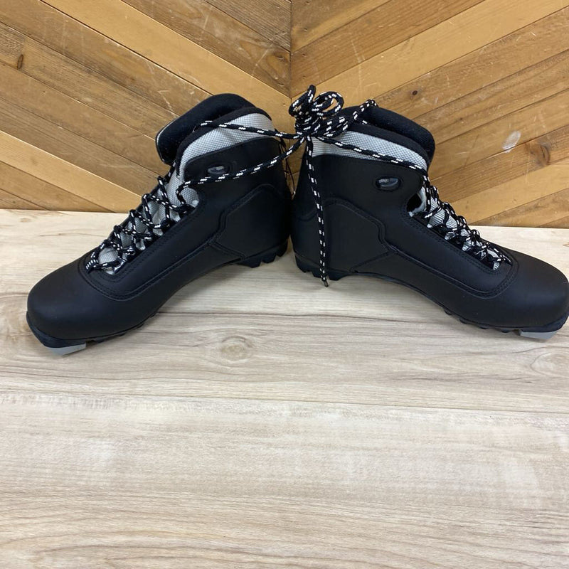 Alpina - T-Trek Touring XC Ski Boots - NNN - MSRP comp $130: Black/Grey-unisex-40