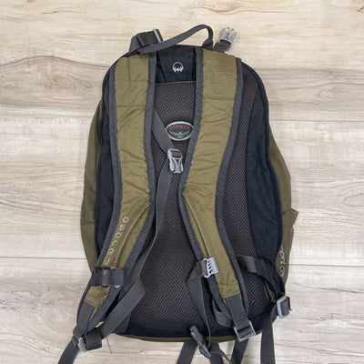 Osprey Daypack: green-unisex-