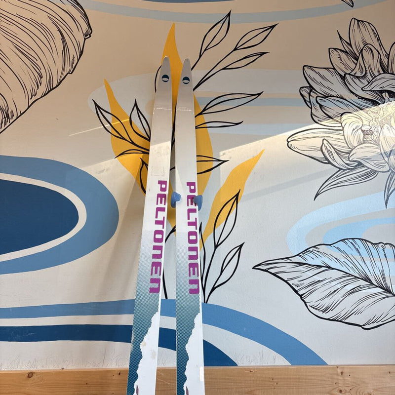 Peltonen- Calibre Cross Country Ski with NNN binding: White Teal Purple --205