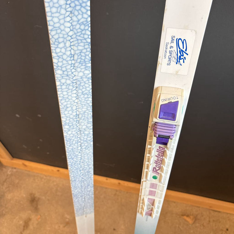 Peltonen- Calibre Cross Country Ski with NNN binding: White Teal Purple --205