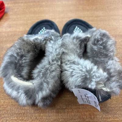 Laurentian Chief - Toddler Slippers with Fur: black-children-11/12T
