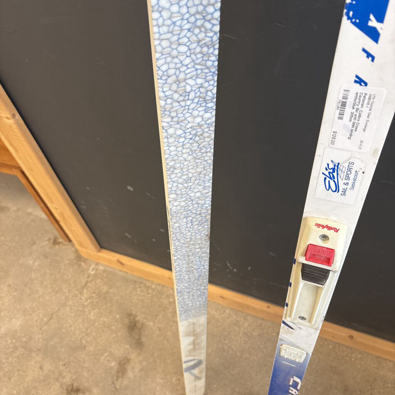 Peltonen- Calibre Cross Country Ski with NNN binding: white/blue --205cm