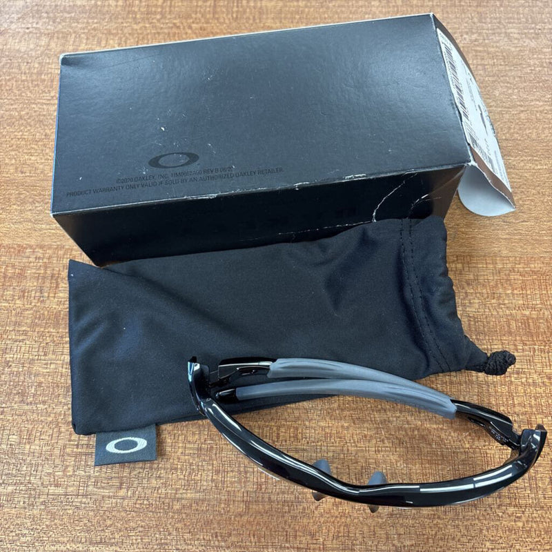 Oakley- Youth Flak XS Sunglasses - Polished Black- MSTP $248 : Polished Black-unisex-