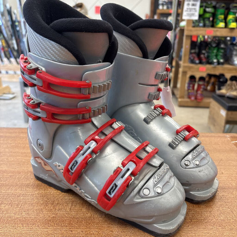 Nordica- GP TJ Super Downhill Boot: Grey Red -children-23.0