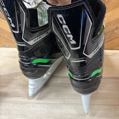 CCM- Youth Hockey Skates - MSRP $80: Black -children-3Y